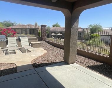 41831 N Mill Creek Way - Photo Thumbnail 15