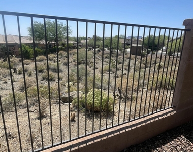 41831 N Mill Creek Way - Photo Thumbnail 12