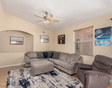 8375 W Dahlia Drive - Photo Thumbnail 2