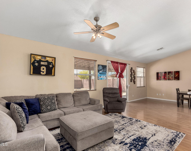 8375 W Dahlia Drive - Photo Thumbnail 3
