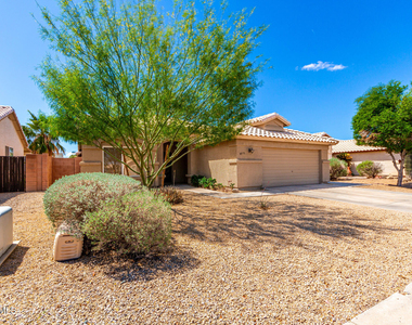 8375 W Dahlia Drive - Photo Thumbnail 27