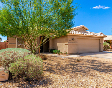 8375 W Dahlia Drive - Photo Thumbnail 28