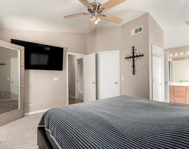8375 W Dahlia Drive - Photo Thumbnail 9