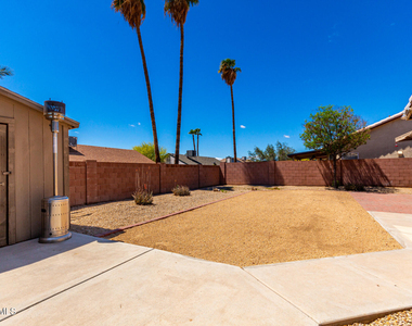 8375 W Dahlia Drive - Photo Thumbnail 24