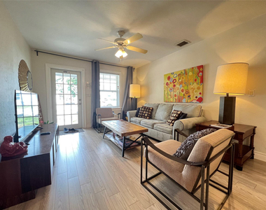 819 Sw 9th Terrace - Photo Thumbnail 12