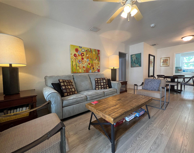 819 Sw 9th Terrace - Photo Thumbnail 14