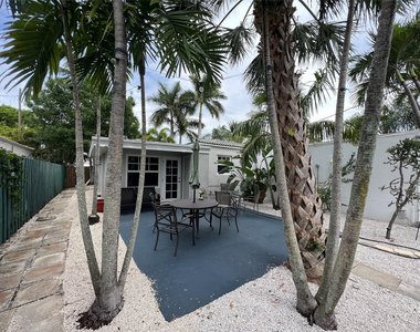 819 Sw 9th Terrace - Photo Thumbnail 22
