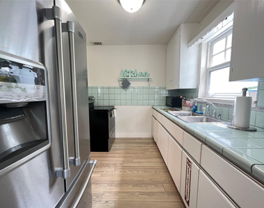 819 Sw 9th Terrace - Photo Thumbnail 6