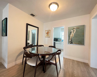 819 Sw 9th Terrace - Photo Thumbnail 8