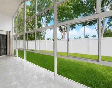 7512 Eagle Point Drive - Photo Thumbnail 17