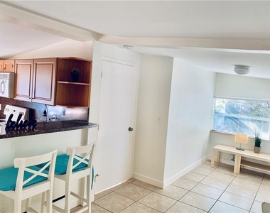623 Sw 5th Avenue - Photo Thumbnail 3