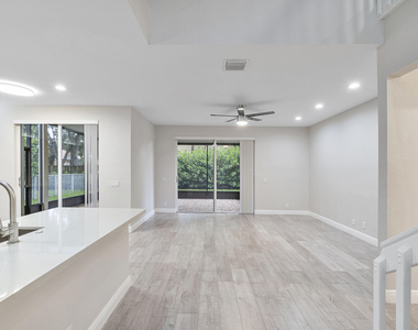 6364 Nw 78th Drive - Photo Thumbnail 19