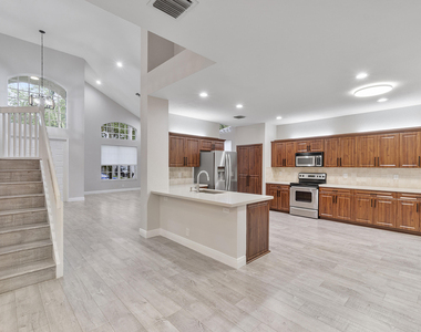 6364 Nw 78th Drive - Photo Thumbnail 9