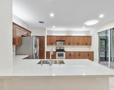 6364 Nw 78th Drive - Photo Thumbnail 12