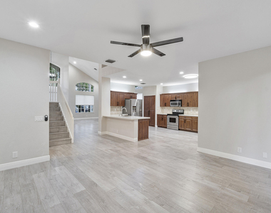 6364 Nw 78th Drive - Photo Thumbnail 16