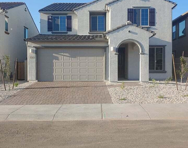 8746 W Solano Drive - Photo Thumbnail 1