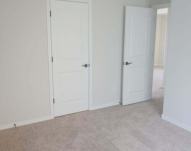 8746 W Solano Drive - Photo Thumbnail 2
