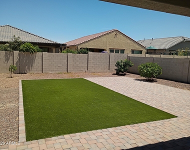 8746 W Solano Drive - Photo Thumbnail 30