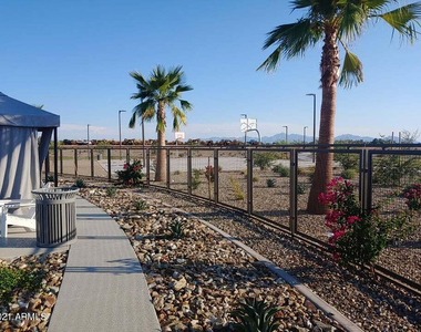8746 W Solano Drive - Photo Thumbnail 28