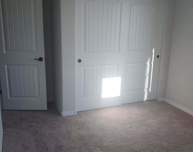 8746 W Solano Drive - Photo Thumbnail 3