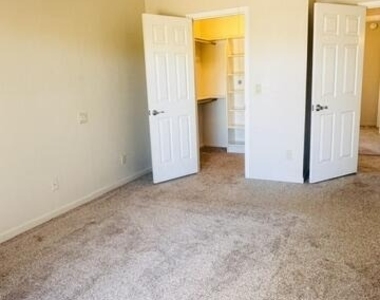 6707 E Kelton Lane - Photo Thumbnail 15