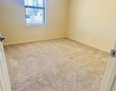 6707 E Kelton Lane - Photo Thumbnail 12