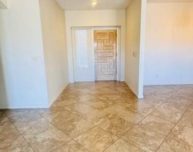 6707 E Kelton Lane - Photo Thumbnail 5
