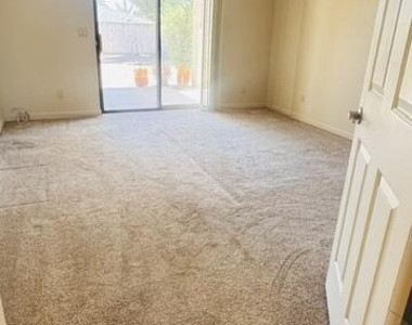 6707 E Kelton Lane - Photo Thumbnail 16