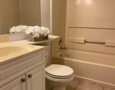 8159 Severn Drive - Photo Thumbnail 12