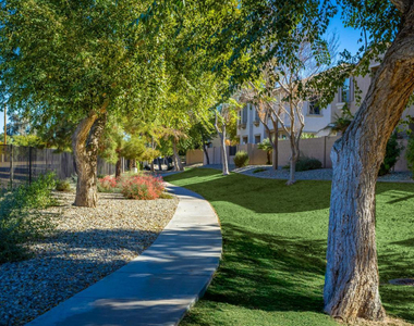 2837 E Dunbar Drive - Photo Thumbnail 28