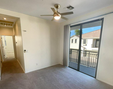 2837 E Dunbar Drive - Photo Thumbnail 7