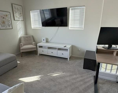 2837 E Dunbar Drive - Photo Thumbnail 1