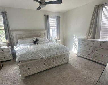 2837 E Dunbar Drive - Photo Thumbnail 9