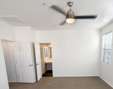 2837 E Dunbar Drive - Photo Thumbnail 11
