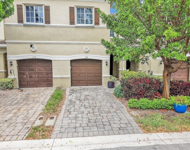 358 Se 1st Way - Photo Thumbnail 27