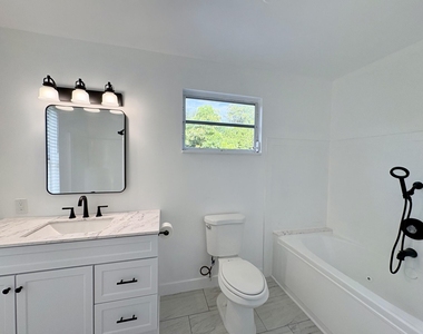 2393 Crawford Court - Photo Thumbnail 13
