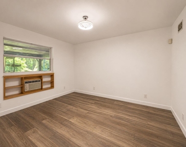 2393 Crawford Court - Photo Thumbnail 16