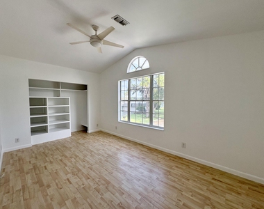 2393 Crawford Court - Photo Thumbnail 14