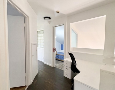 2393 Crawford Court - Photo Thumbnail 19