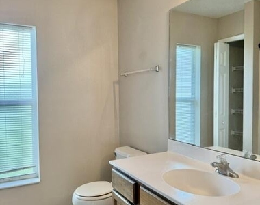 530 Sw Butler Avenue - Photo Thumbnail 16