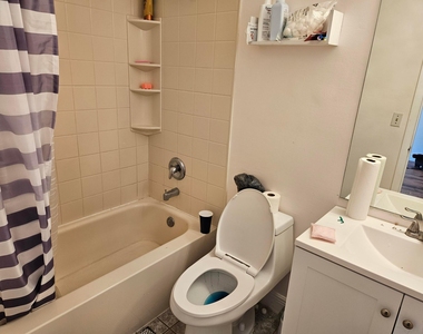 10571 Royal Palm Boulevard - Photo Thumbnail 5