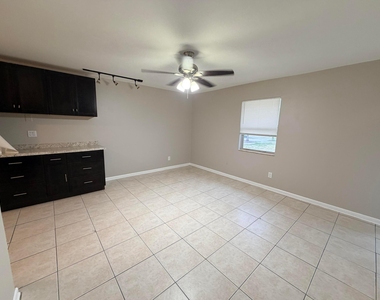 612 4th Street - Photo Thumbnail 11