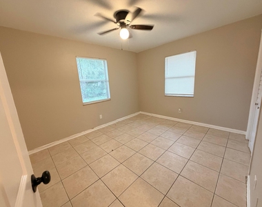 612 4th Street - Photo Thumbnail 7