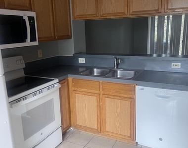 5113 Se Palmbrooke Circle Se - Photo Thumbnail 1