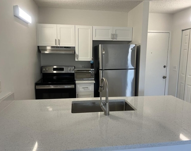 2501 Riverside Drive - Photo Thumbnail 21