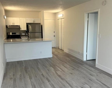 2501 Riverside Drive - Photo Thumbnail 26