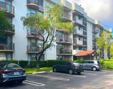 2501 Riverside Drive - Photo Thumbnail 2