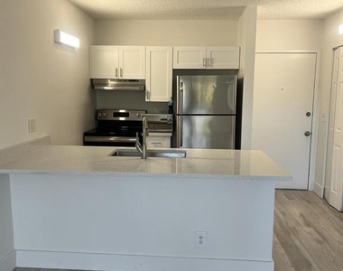2501 Riverside Drive - Photo Thumbnail 20