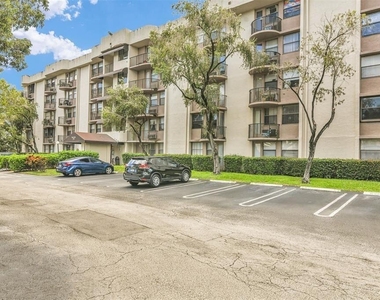 2501 Riverside Drive - Photo Thumbnail 1