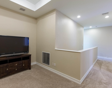 63 Dogwood Court - Photo Thumbnail 15